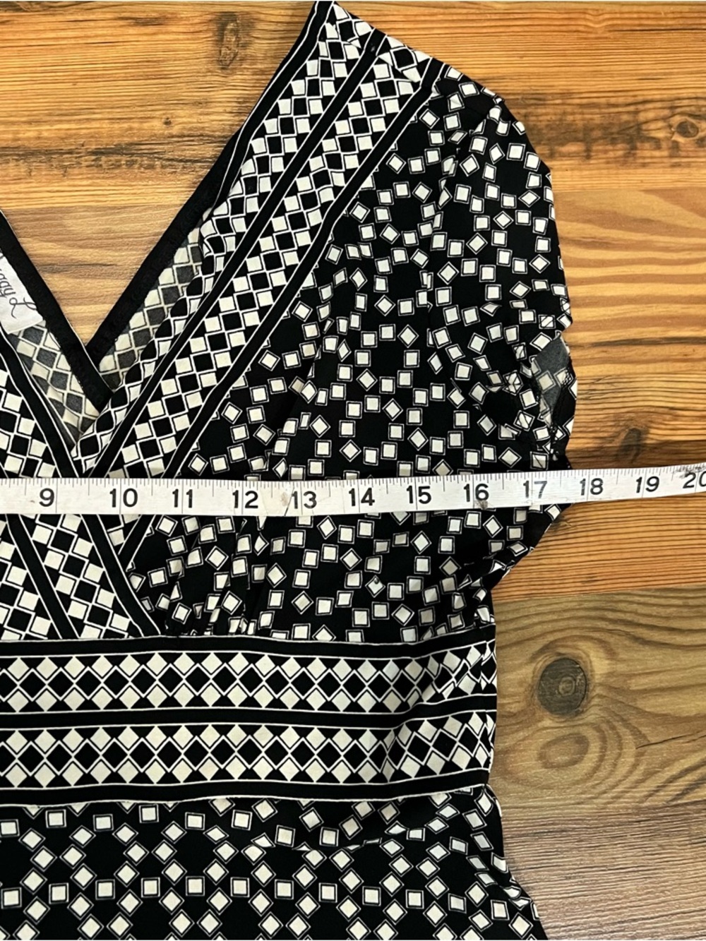 Maggy London Black & White Geometric V-Neck Fit-and-Flare Midi Dress - Picture 4 of 6